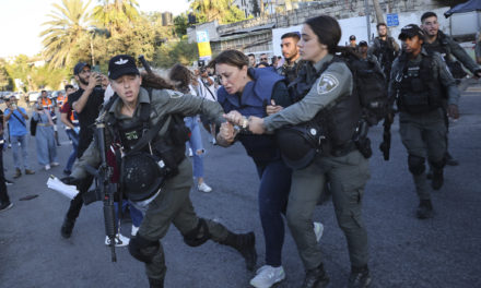 Izraeli rendőrök őrizetbe vették az al-Dzsazíra újságíróját