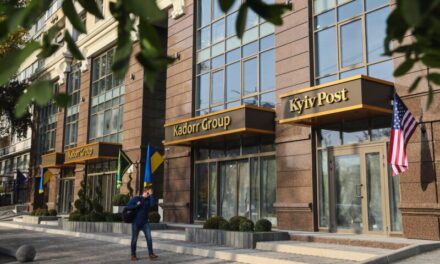 <span class="entry-title-primary">Váratlanul bezárták Ukrajna legrégebbi angol nyelvű lapját, a KyivPostot</span> <span class="entry-subtitle">Huszonhat év után, egyik napról a másikra mindenkit kirúgtak a cégtől. A tulajdonos a lap átstrukturálására készült.</span>