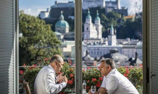 Egy szlovén hírportál szerint a magyar cégek gigantikus pénzeket toltak Orbán-barát szlovén SDS pártsajtójába