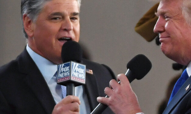 <span class="entry-title-primary">A Fox News műsorvezetői szoros kapcsolatban álltak Donald Trumppal</span> <span class="entry-subtitle">Előfordult, hogy a volt elnök kabinetfőnökének is tanácsokat adtak, például a capitoliumi események kapcsán is. A hivatalos tanácsadóknak mindez nem tetszett.</span>