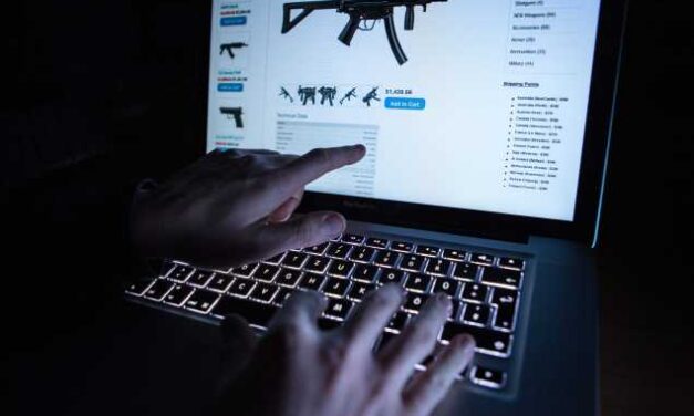 Egy híroldal szerkesztője 8 év börtönt kapott darkwebes piacterek belinkeléséért