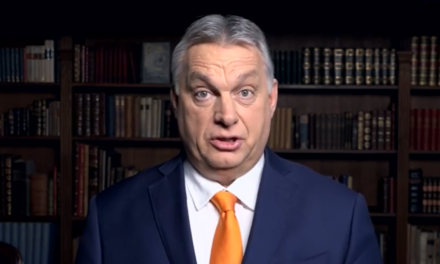 Orbán Viktor pánikszerűen felülírta a bíróság jogerős ítéletét, mely kimondta, hogy törvénytelen volt a média kizárása a kórházakból