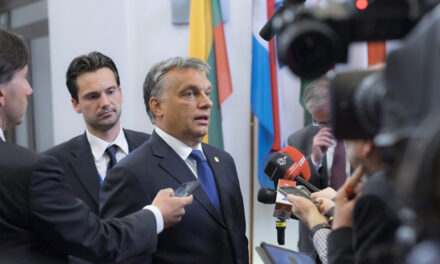 <span class="entry-title-primary">„Ez a gondolat nagyon fontos! “</span> <span class="entry-subtitle">Kiszivárgó üzenetek buktatják le az Orbán-kormányt, hogyan utasítgatja az MTI-t</span>