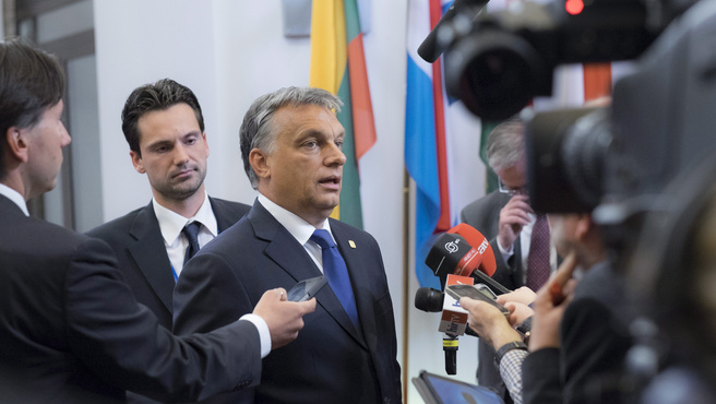 <span class="entry-title-primary">„Ez a gondolat nagyon fontos! “</span> <span class="entry-subtitle">Kiszivárgó üzenetek buktatják le az Orbán-kormányt, hogyan utasítgatja az MTI-t</span>