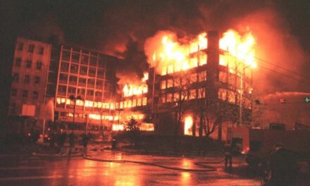 23 évvel ezelőtt bombázták le a Szerbiai Rádió és Televízió épületét
