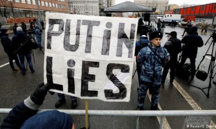 Moszkva két oknyomozó oldalt is kitiltott