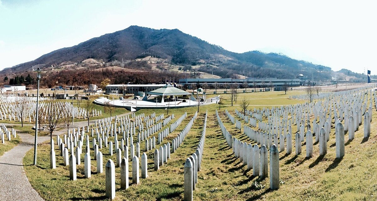 VIZSGÁLAT INDULT A BOSZNIAI SZERB KÖZTÁRSASÁG KÖZTÉVÉJÉNEK EGYIK SREBRENICAI TUDÓSÍTÁSA MIATT