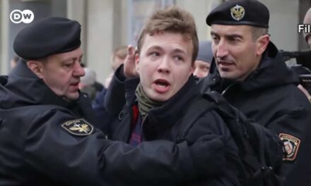 Nyolc év börtönre ítéltek egy újságírót Fehéroroszországban