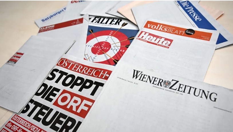 Üres címoldallal tiltakozott az osztrák napilapok zöme az új („magyar mintájú”) médiafinanszírozási rendszer miatt