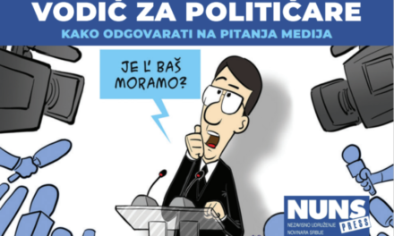 A Szerbiai Újságírók Független Egyesülete (NUNS) egy a politikusoknak az újságírókkal szembeni toleráns viselkedéséről szóló útmutatót ajándékozott Bácspalánka polgármesterének