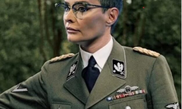 Olivera Zekić az Elektronikus Мédiaszabályozó Egyesület Tanácsának (REM) elnöke egy SS egyenruhás profilképet tett közzé magáról