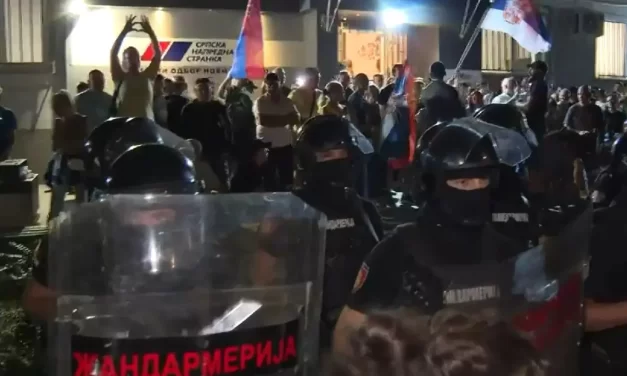 AZ ANEM AZ ILLETÉKES SZERVEK AZONNALI FELLÉPÉSÉT KÉRI A POLITIČKI GLOBUS ÚJSÁGÍRÓJA ELLEN ELKÖVETETT TÁMADÁS KAPCSÁN