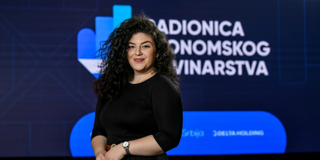 KIRÚGTÁK, MERT AZ EGYETEMISTÁKAT TÁMOGATTA?