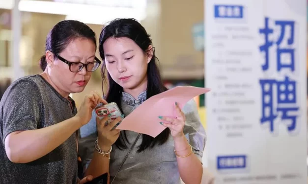 A KÍNAI HATÓSÁGOK KAMPÁNYT INDÍTOTTAK A LEHANGOLÓ INTERNETES BEJEGYZÉSEK ELLEN