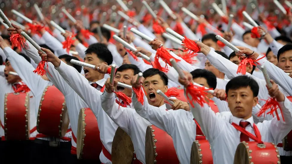 ÉSZAK-KOREA HALÁLBÜNTETÉSSEL SÚJTJA A KÜLFÖLDI TÉVÉMŰSOROK TERJESZTŐIT