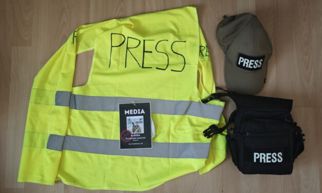 HASZNOS TANÁCSOK A TÜNTETÉSEKRŐL TUDÓSÍTÓ ÚJSÁGÍRÓKNAK