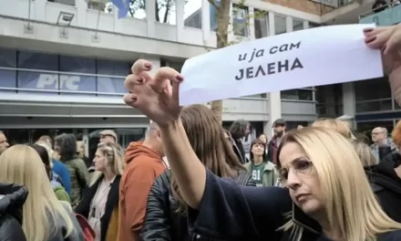 <span class="entry-title-primary">FEGYELMI ELJÁRÁST INDÍTOTTAK AZ RTS GYERMEKMŰSORÁNAK SZERKESZTŐJE ELLEN</span> <span class="entry-subtitle">A bulvársajtó támadását és az intézményi nyomást egy kisfiú egyetemistatiltakozásokról szóló mondata váltotta ki </span>