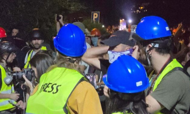 A RIPORTEREK HATÁROK NÉLKÜL (RSF) ADATAI SZERINT AZ ELMÚLT EGY ÉV ALATT LEGALÁBB 89 FIZIKAI TÁMADÁS ÉRTE A SZERBIAI ÚJSÁGÍRÓKAT