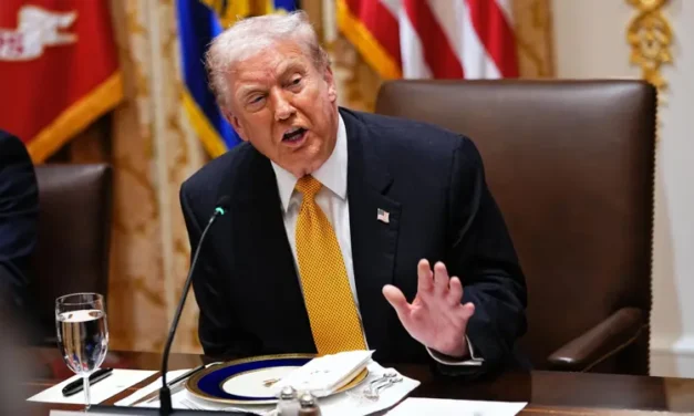 DONALD TRUMP AMERIKAI ELNÖK EGYMILLIÁRD DOLLÁROS PERT HELYEZETT KILÁTÁSBA A BBC ELLEN