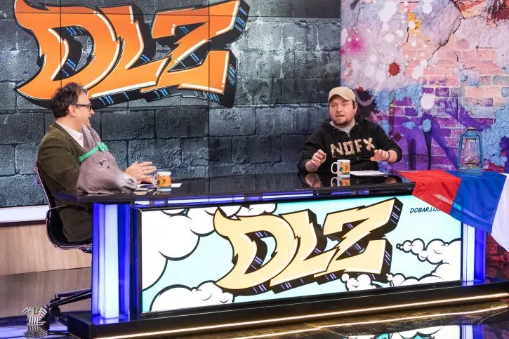 ÚJABB FENYEGETÉSEK ÉRTÉK A DLZ SZATÍRIKUS MŰSOR ALKOTÓIT