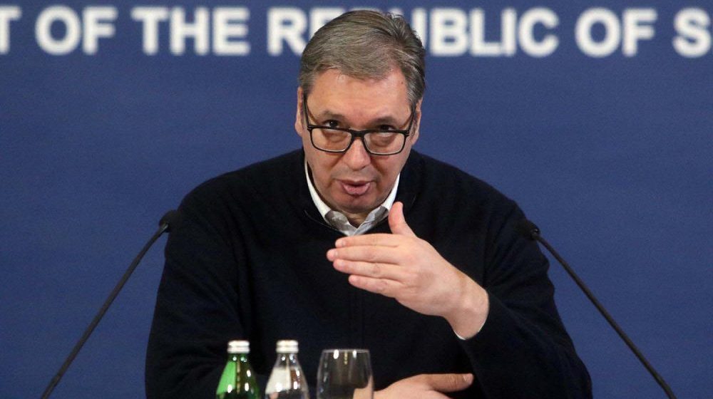 A NUNS BOCSÁNATKÉRÉSRE SZÓLÍTOTTA FEL VUČIĆOT AZ N1 ÚJSÁGÍRÓJÁNAK SÉRTEGETÉSE MIATT