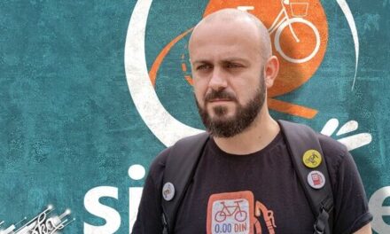 HALÁLOSAN MEGFENYEGETTEK EGY BORI ÚJSÁGÍRÓT