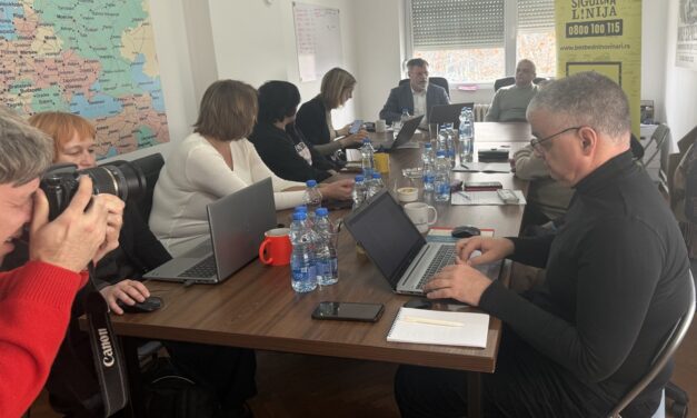 VERAN MATIĆ: AZ ÚJSÁGÍRÓK ELLENI TÁMADÁSOK TÖBB MINT FELÉBEN A RENDŐRSÉG NEM SZOLGÁLTATOTT ADATOKAT