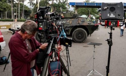 ÚJSÁGÍRÓKAT TARTÓZTATTAK LE VENEZUELÁBAN