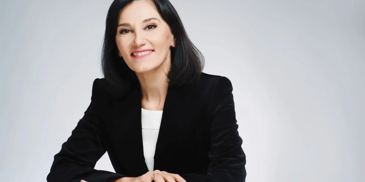 MENESZTETTÉK A UNITED MEDIA IGAZGATÓJÁT