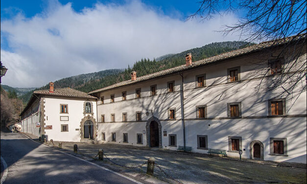 A NETFLIX ÉS A KÖZÖSSÉGI MÉDIA ELKERÜLÉSÉRE INTIK EGY OLASZ SZERZETESREND TAGJAIT