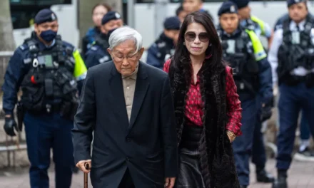 20 ÉV BÖRTÖNRE ÍTÉLTEK EGY HONGKONGI ÚJSÁGÍRÓT