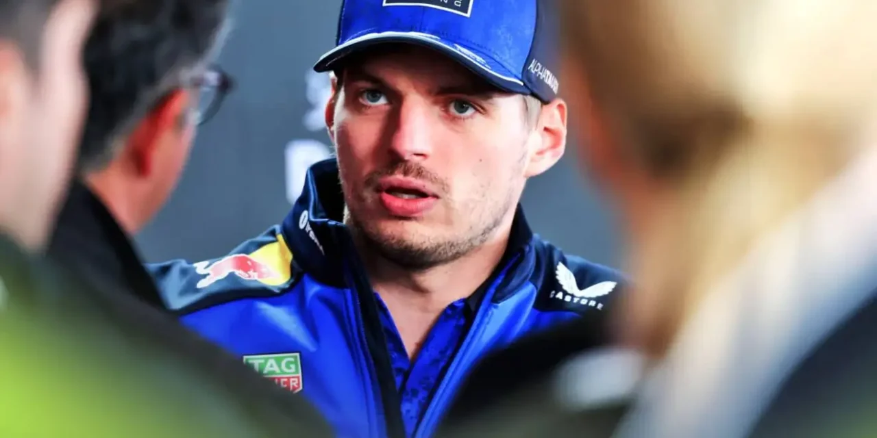 VERSTAPPEN KIZAVART EGY ÚJSÁGÍRÓT A SAJTÓTÁJÉKOZTATÓJÁRÓL