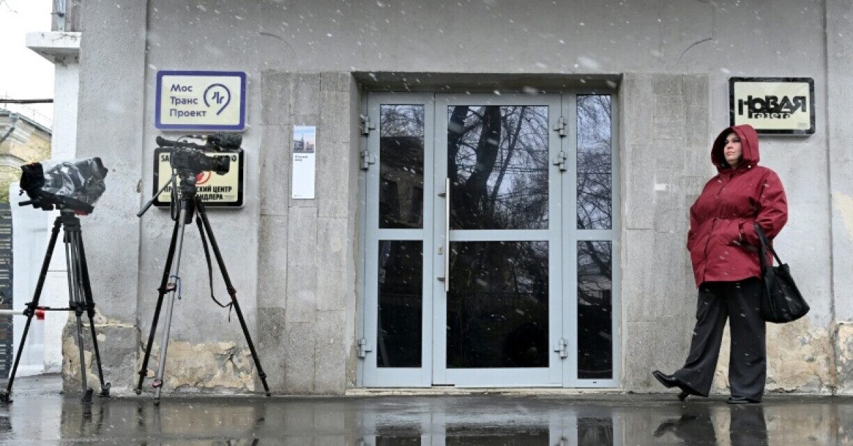 RAZZIÁZTAK A NOVAJA GAZETA MOSZKVAI SZERKESZTŐSÉGÉBEN