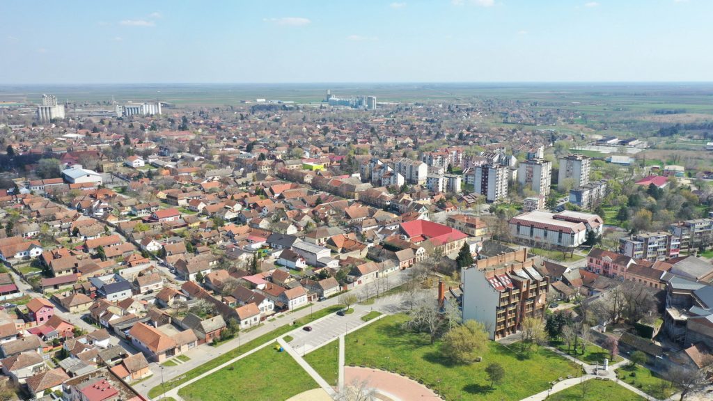 TÍZMILLIÓK KERÜLTEK EGY ÖSSZEKAPCSOLT HELYI MÉDIAHÁLÓZATHOZ