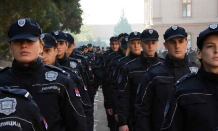 FEGYELMI ELJÁRÁSSAL FENYEGETIK AZ ÚJVIDÉKI TRAGÉDIÁRÓL POSZTOT ÍRÓ RENDŐRTISZTET