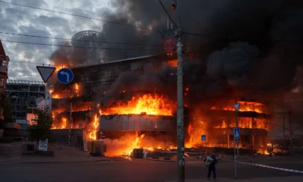 KIJEVI SZERKESZTŐSÉGEKET ÉRT OROSZ LÉGICSAPÁS