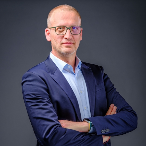 FOKOZATOSAN BONTANÁK LE A NER KÖZMÉDIA-RENDSZERÉT
