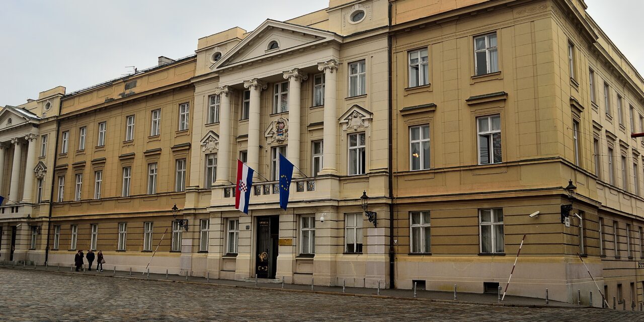 A HORVÁT PARLAMENT ELFOGADTA A SLAPP-PEREK ELLENI TÖRVÉNYT