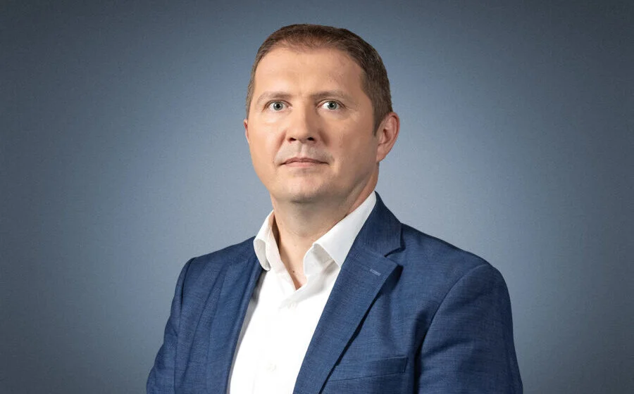 MEGFENYEGETTÉK A FORBES SZERBIAI KIADÁSÁNAK A SZERKESZTŐJÉT
