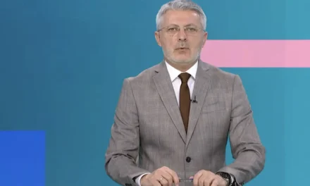 INDOKLÁS NÉLKÜL LEVÁLTOTTÁK AZ RTS MŰVELŐDÉSI MŰSORÁNAK A MŰSORVEZETŐJÉT