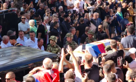 MLADIĆ TEMETÉSE UTÁN ÚJABB FENYEGETÉSHULLÁM INDULT AZ ÚJSÁGÍRÓK ELLEN