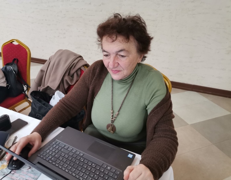 FELFÜGGESZTETT BÖRTÖNBÜNTETÉSRE ÍTÉLTÉK A JUGPRESS SZERKESZTŐSÉGÉT FENYEGETŐ FÉRFIT