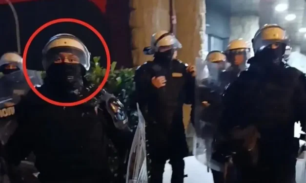 ANEM: A PINK TV SZÉKHÁZA ELŐTT RENDŐR BÁNTALMAZOTT EL EGY  MUNKÁJÁT VÉGZŐ ÚJSÁGÍRÓT